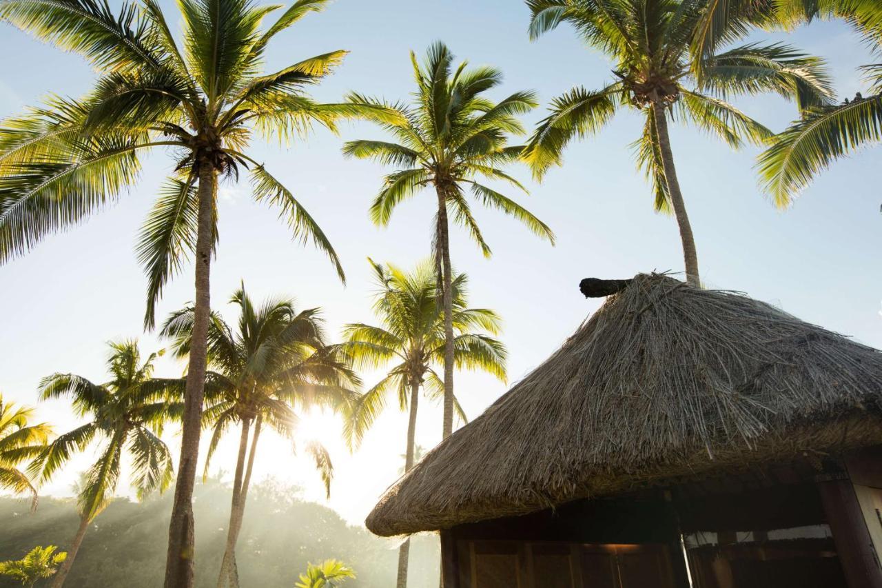 Outrigger Fiji Beach Resort Korotogo Екстер'єр фото A hut in the village of Avatele