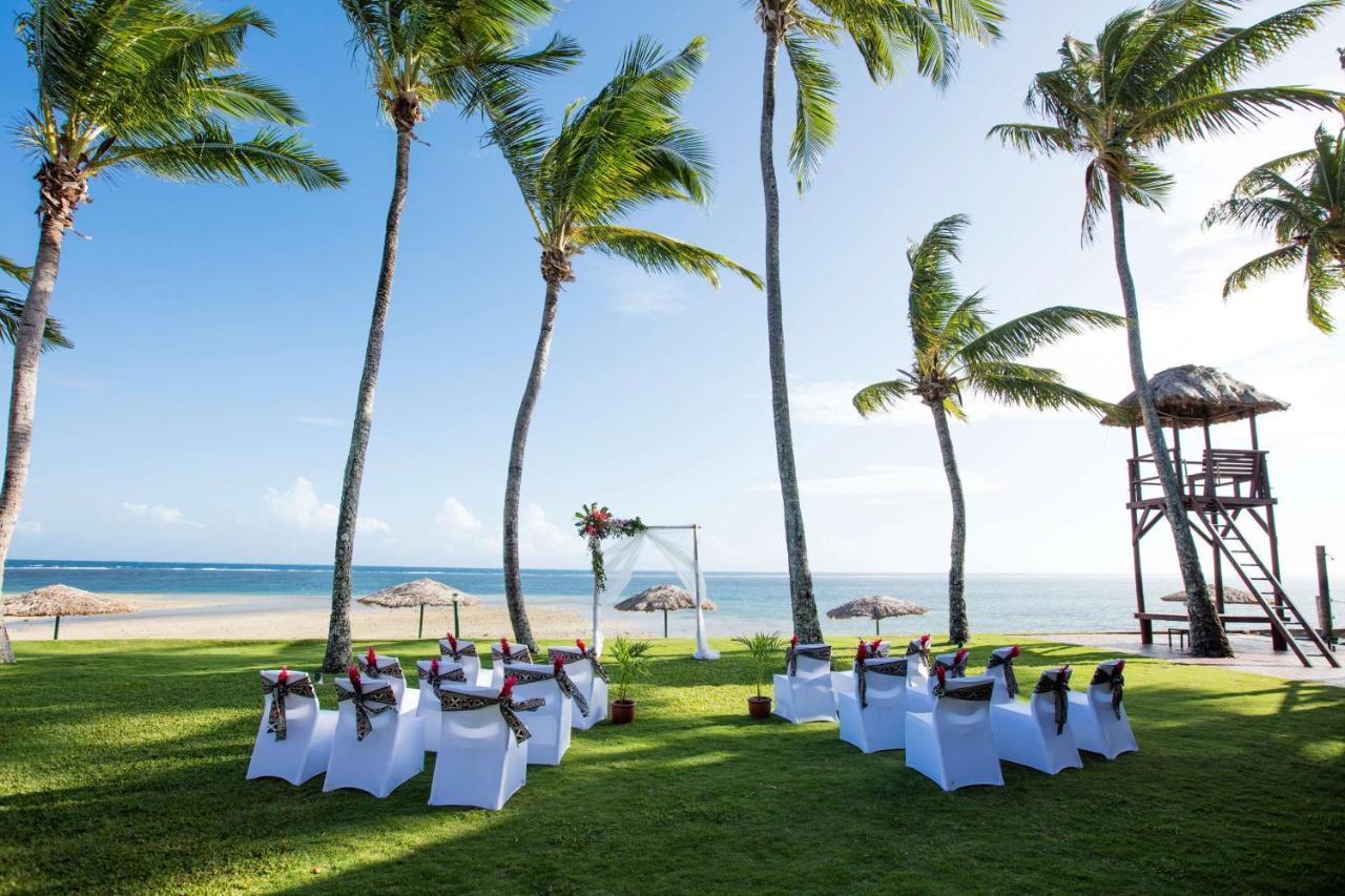Outrigger Fiji Beach Resort Korotogo Екстер'єр фото The beach at the Sheraton Resort